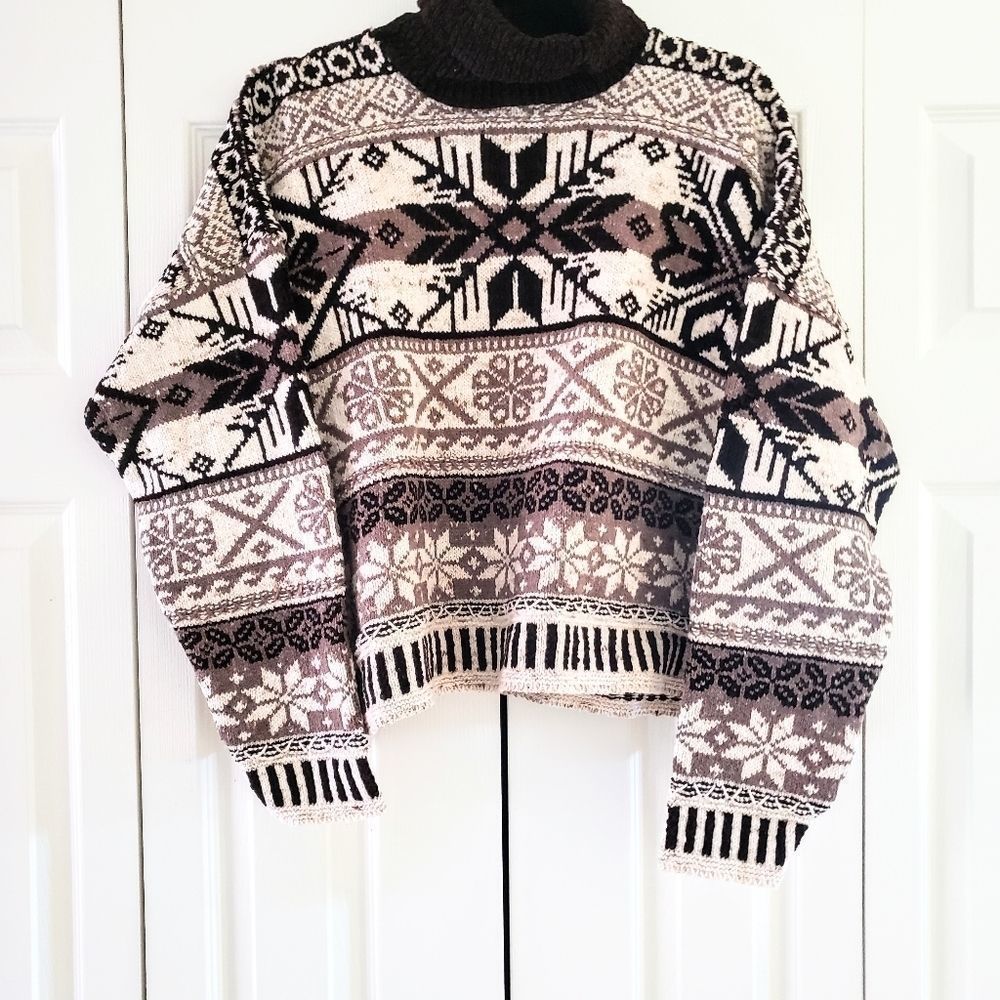 525 Brown & Cream Winter Turtleneck Sweater - Picture 4 of 6